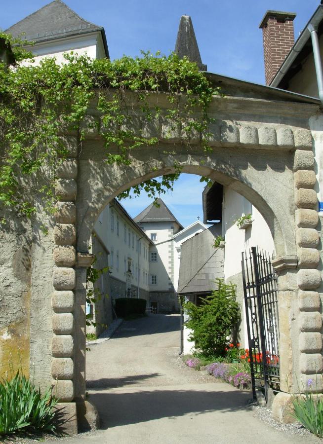Kloster Wernberg 호텔 외부 사진