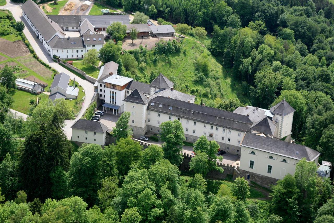 Kloster Wernberg 호텔 외부 사진